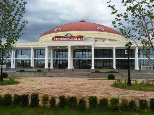 02-Dvorec v Groznom
